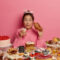 食べすぎてしまうのは心理的なことが関係する！ダイエットで失敗しやすい人必見の改善策