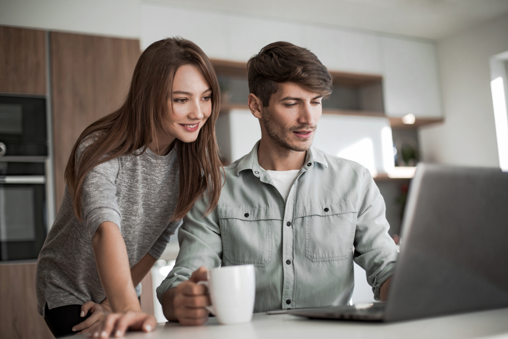 目つきが鋭い人の心理を知ると適切な接し方がわかることも！