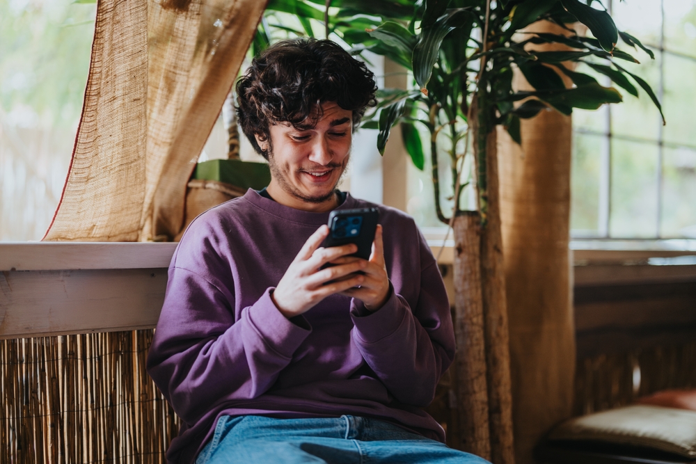 暇をアピールする男性心理にはどんな思いが隠れている？