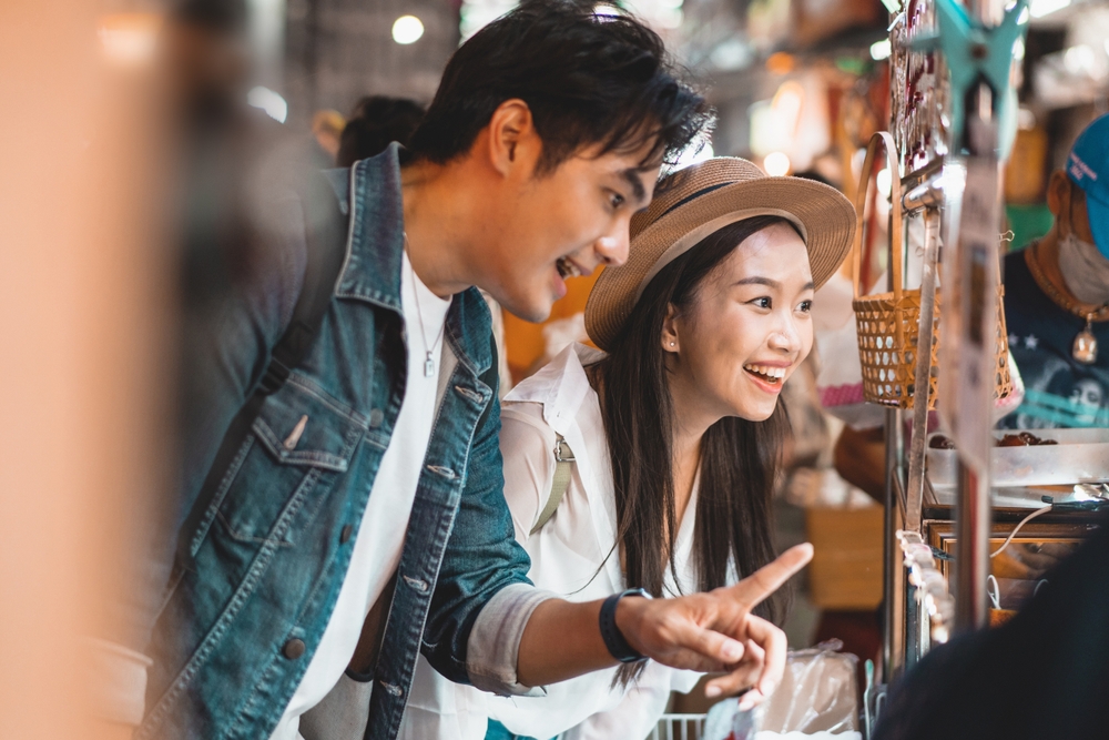 好きなものを勧めてくる心理になる男性の思いとは？脈ありサインの可能性も！