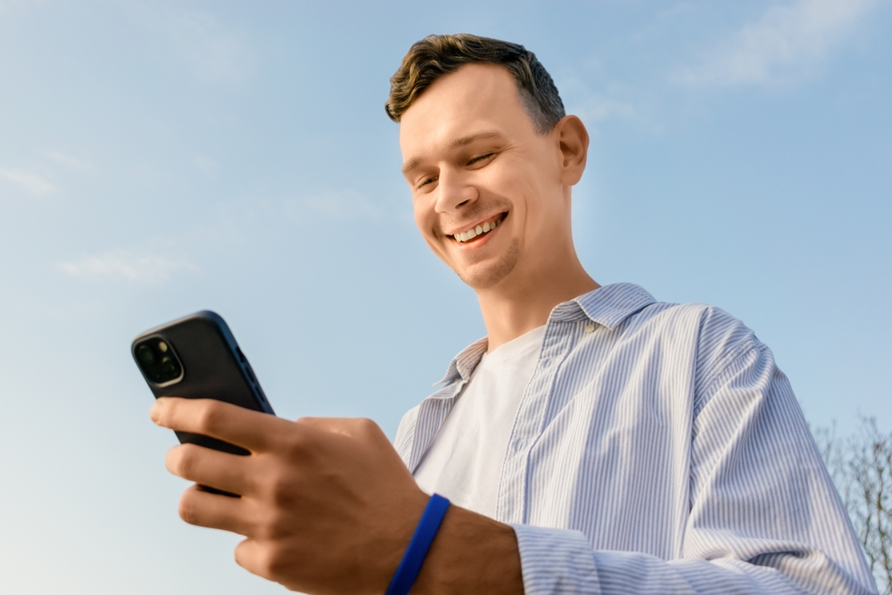 自撮りを送ってくる男性心理が気になる！脈ありかどうかの判断の仕方とは？
