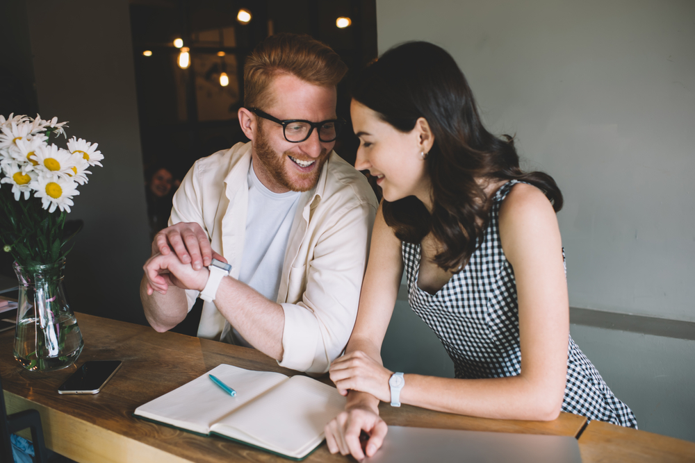 悩みを聞いてくれる男性心理は脈ありだから？相手の本音を知って距離を近づけよう！