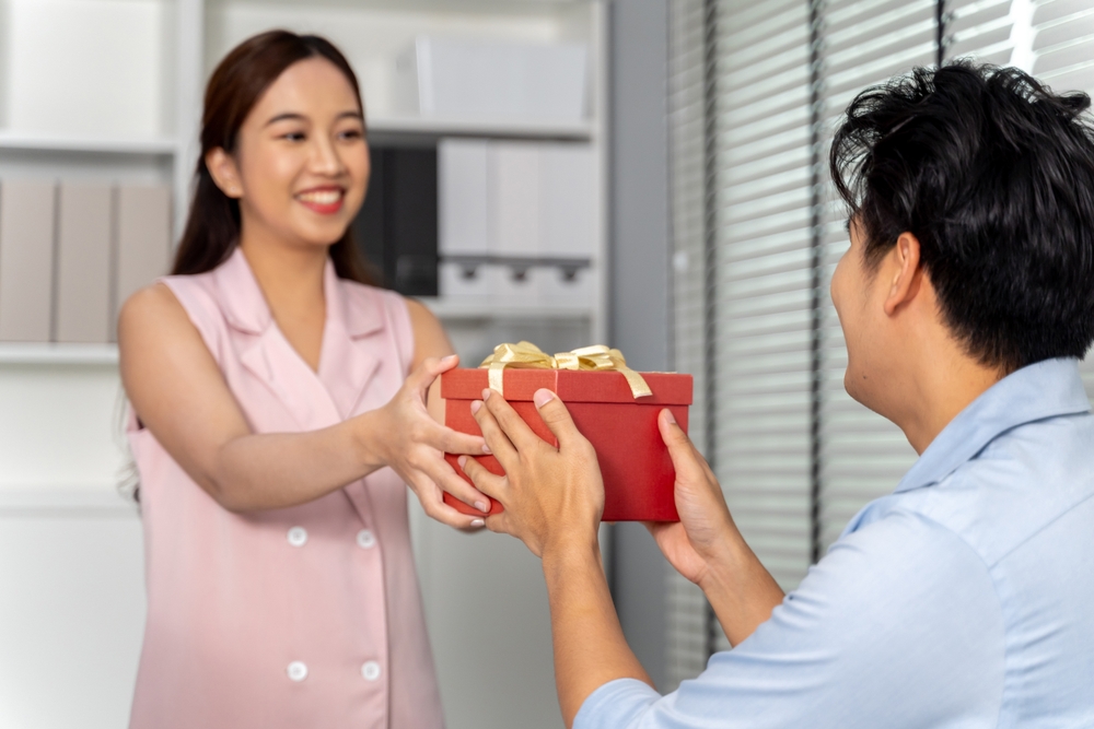 ぬいぐるみをプレゼントする男性心理は？知ることで距離が近くなる場合も！