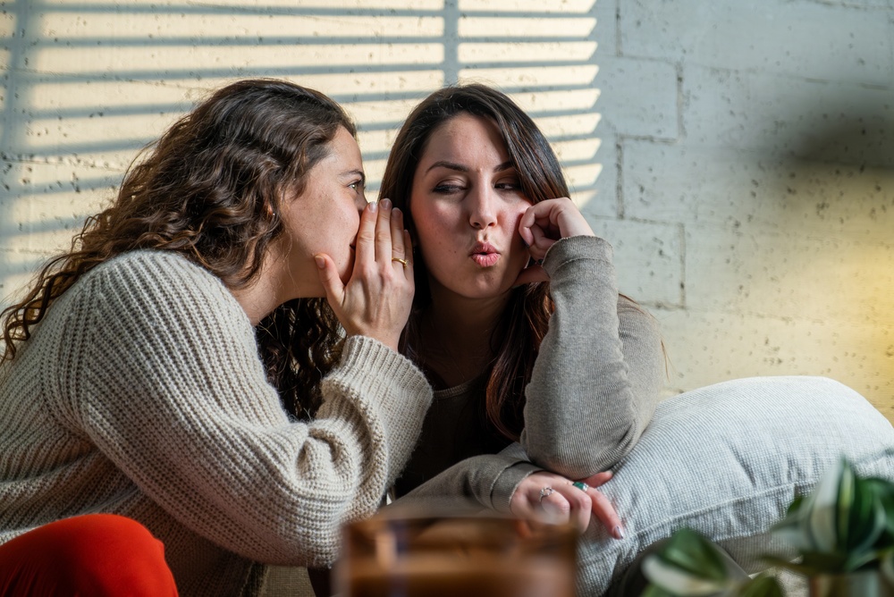 結婚をすることを自慢する心理は？相手の本音が分かると接しやすくなる！